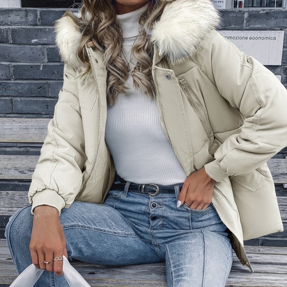 Vegan fur cream puffer jacket coat bomber - Picture 2 of 5